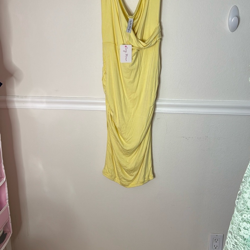 Sexy Mama Maternity. Elegant Yellow Dress maternity size 14-16